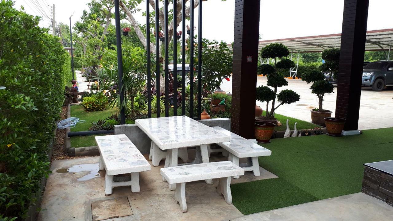 Baan Lita Aparthotel Phimai Exterior photo